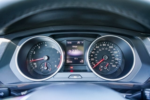 Thumbnail: 2020 Volkswagen Tiguan - 15