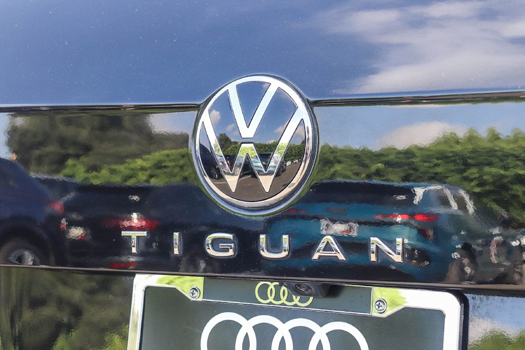 Thumbnail: 2023 Volkswagen Tiguan - 2
