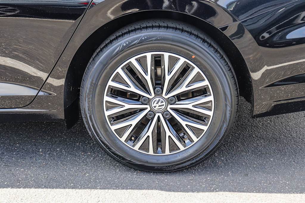 Thumbnail: 2019 Volkswagen Jetta - 21