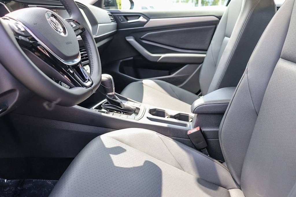 Thumbnail: 2019 Volkswagen Jetta - 10