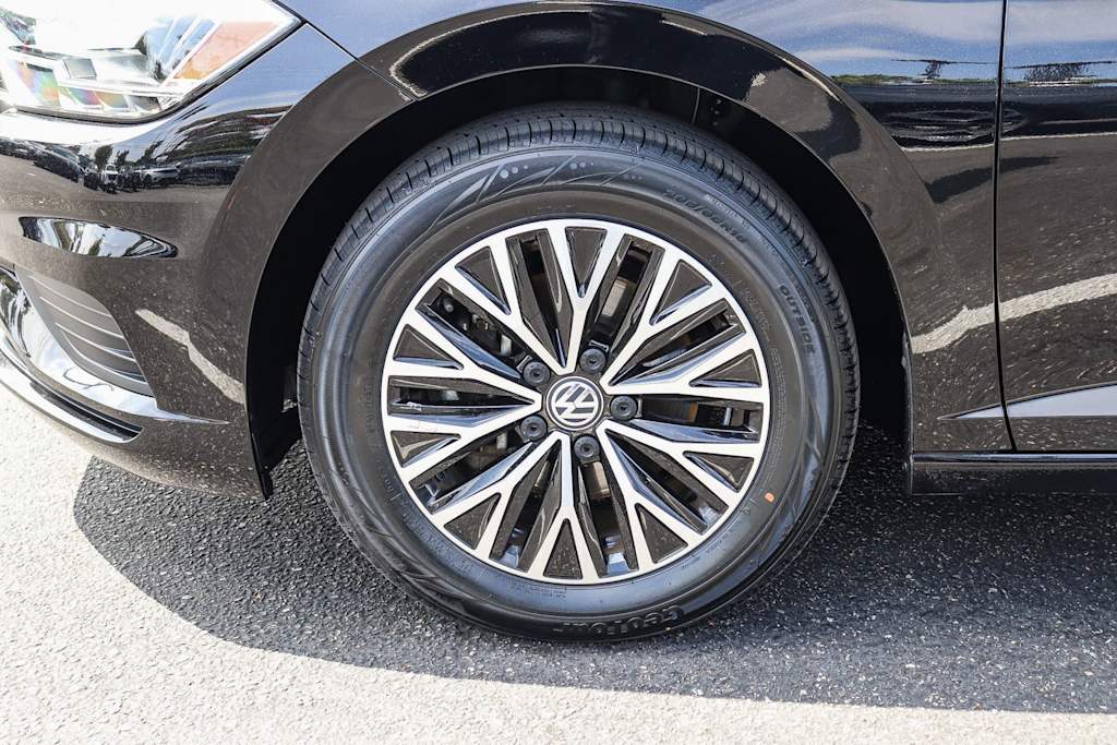 Thumbnail: 2019 Volkswagen Jetta - 6