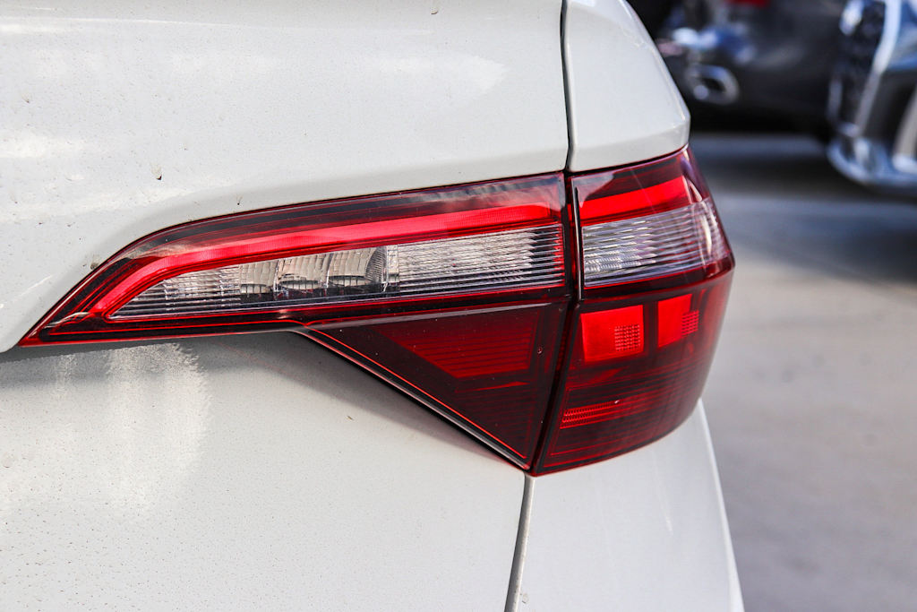 Thumbnail: 2021 Volkswagen Jetta - 12