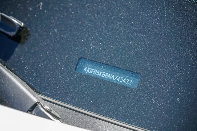 Thumbnail: 2022 Mercedes-Benz GLE - 28