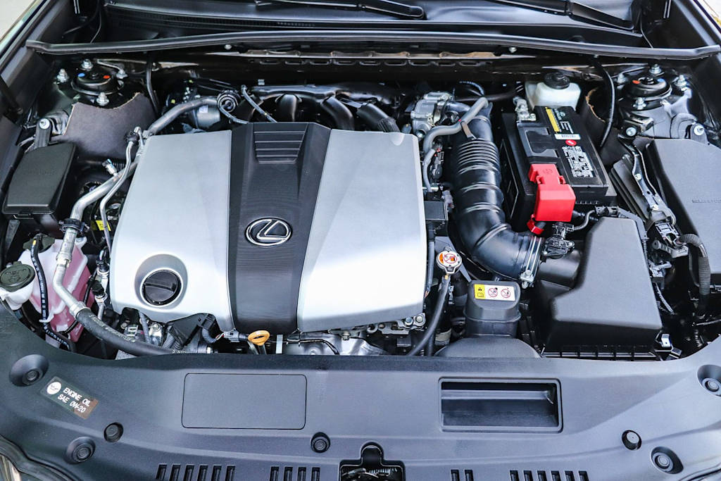 Thumbnail: 2024 Lexus ES - 8