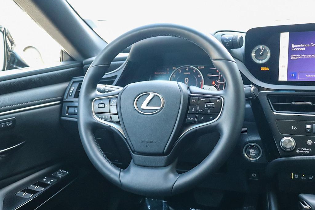 Thumbnail: 2024 Lexus ES - 9