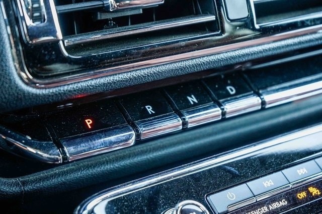 Thumbnail: 2021 Lincoln Navigator L - 27