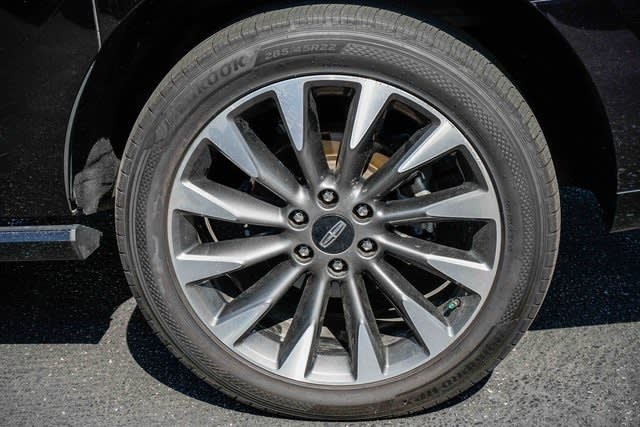 Thumbnail: 2021 Lincoln Navigator L - 7