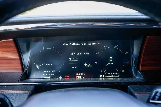 Thumbnail: 2021 Lincoln Navigator L - 16