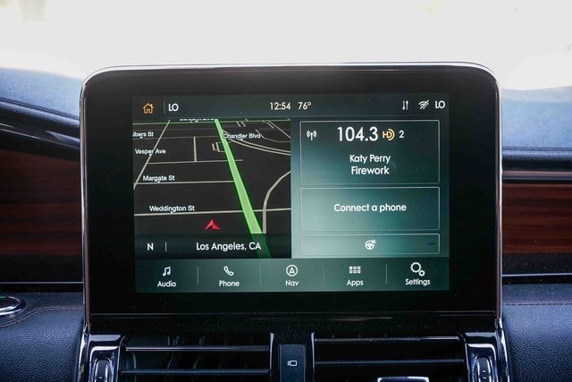 Thumbnail: 2021 Lincoln Navigator L - 23