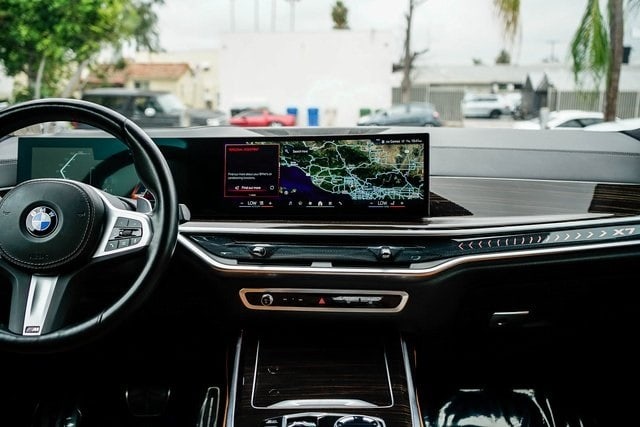 Thumbnail: 2024 BMW X7 - 8