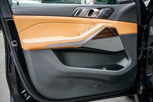 Thumbnail: 2024 BMW X7 - 24