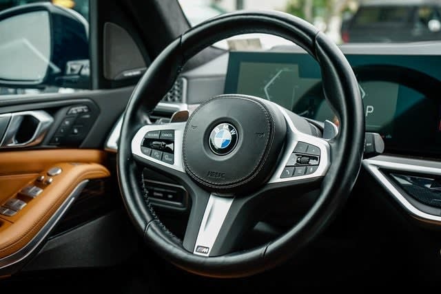 Thumbnail: 2024 BMW X7 - 12