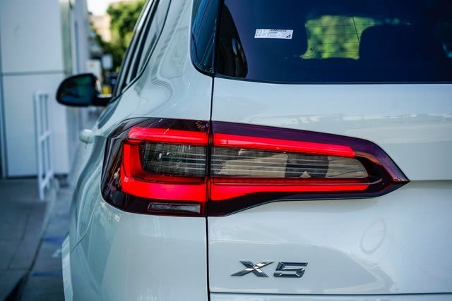 Thumbnail: 2022 BMW X5 - 22