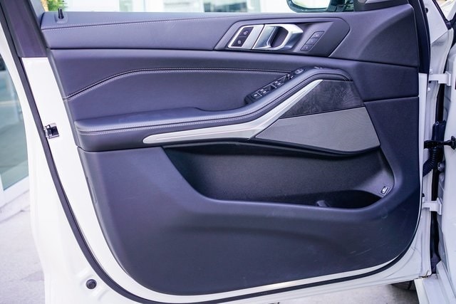 Thumbnail: 2022 BMW X5 - 24