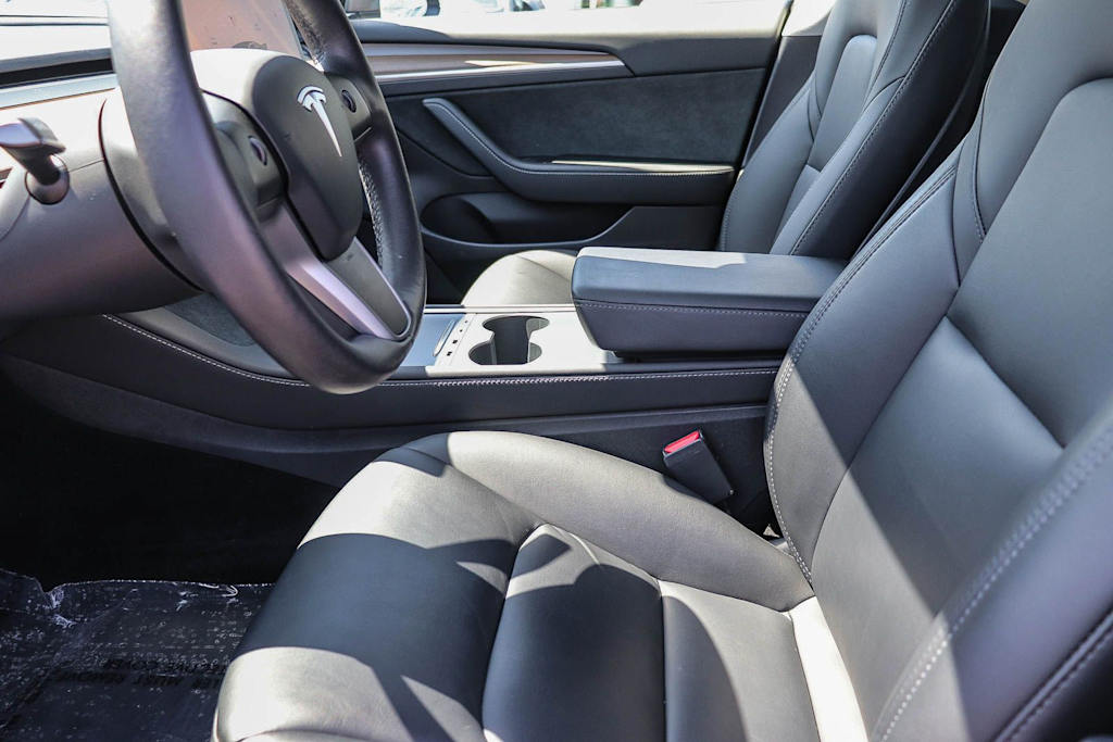 Thumbnail: 2023 Tesla Model 3 - 8