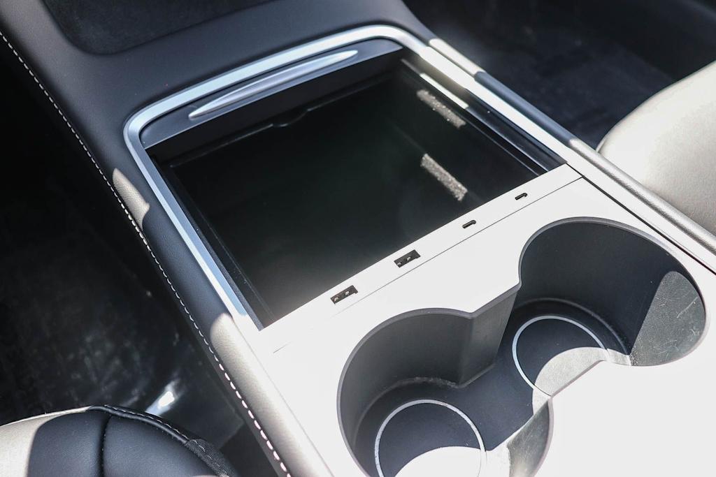 Thumbnail: 2023 Tesla Model 3 - 11