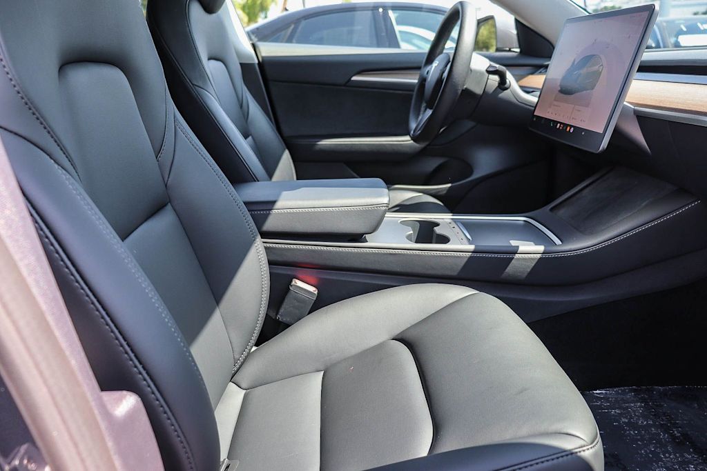 Thumbnail: 2023 Tesla Model 3 - 7