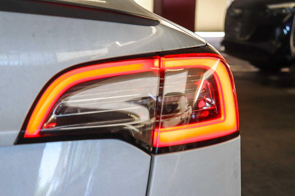 Thumbnail: 2021 Tesla Model 3 - 12