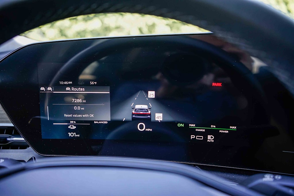 Thumbnail: 2025 Audi Q6 e-tron - 14