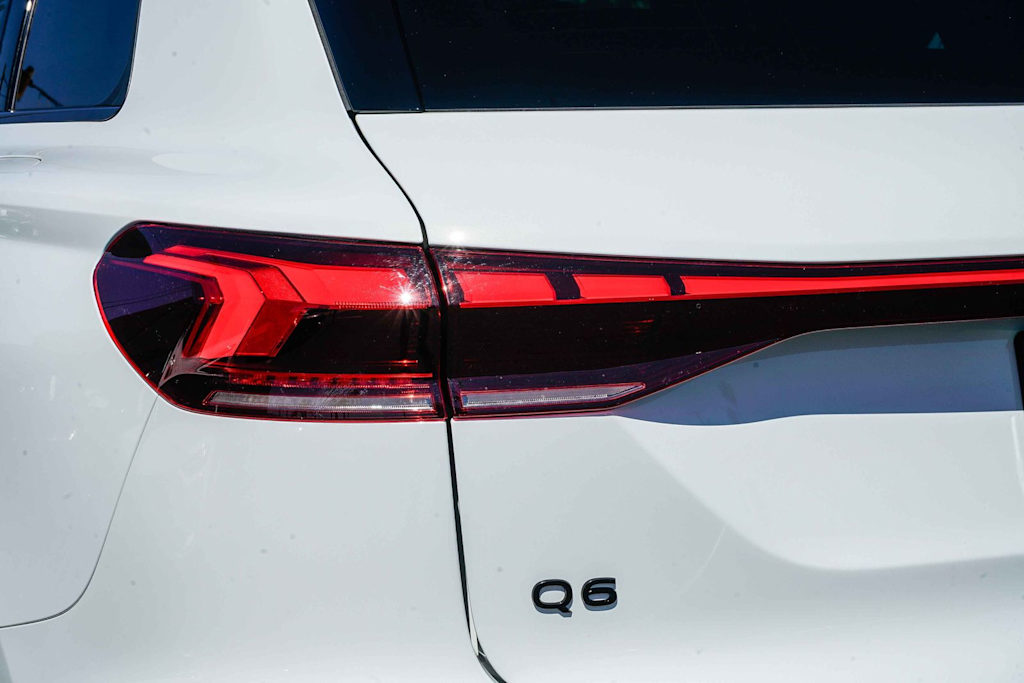 Thumbnail: 2025 Audi Q6 e-tron - 20