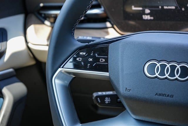 Thumbnail: 2025 Audi Q5 - 26