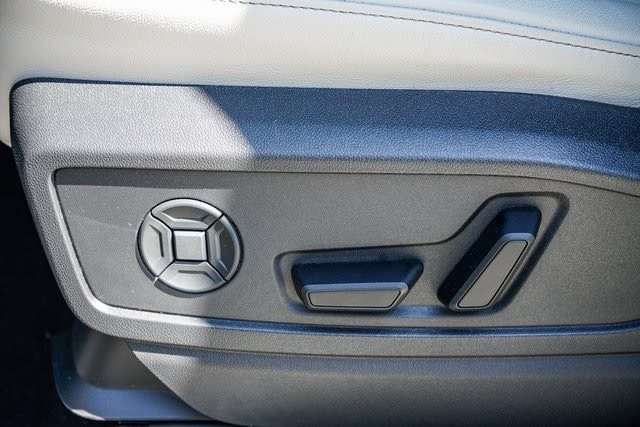 Thumbnail: 2025 Audi Q5 - 23