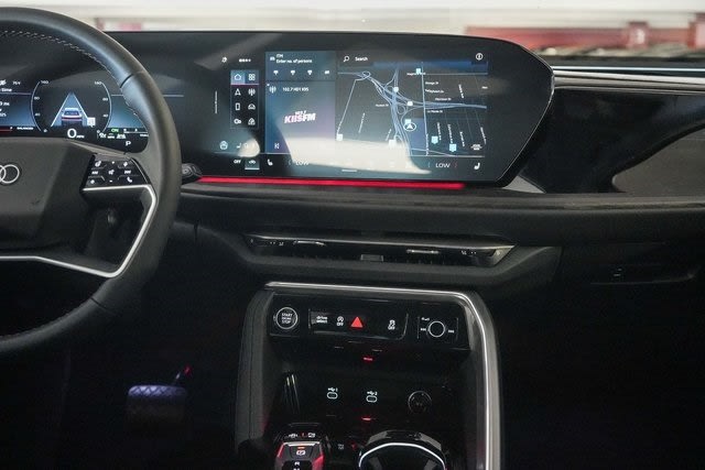 Thumbnail: 2025 Audi Q5 - 12