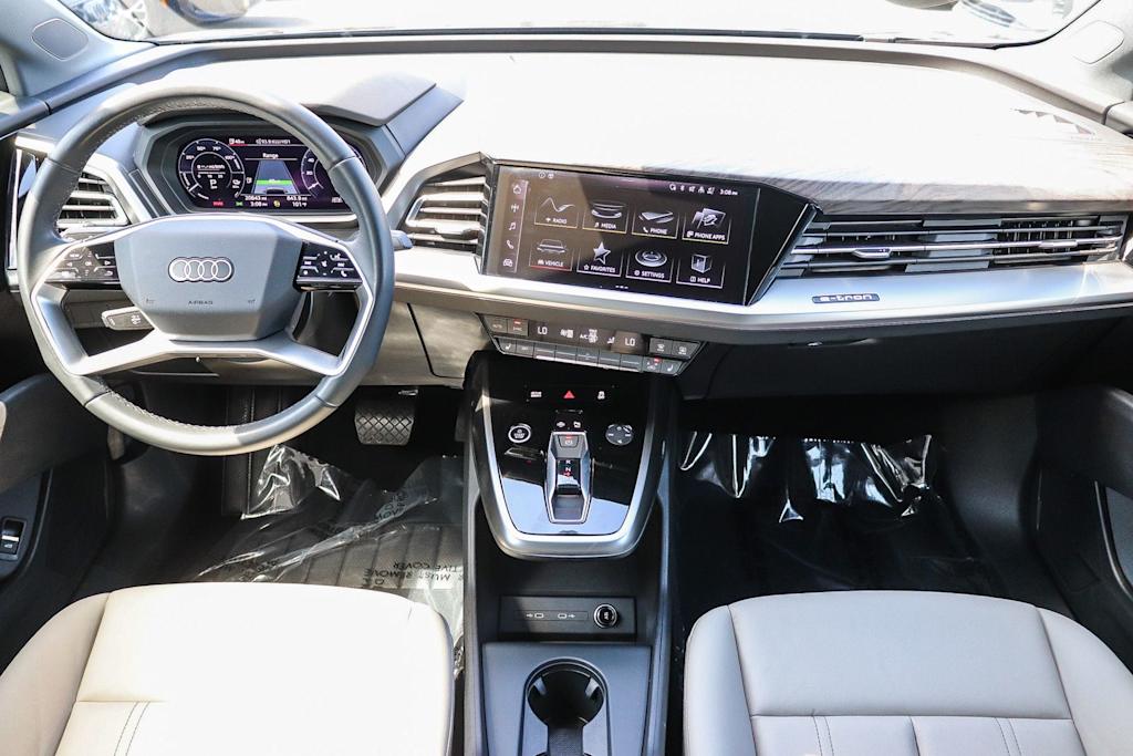 Thumbnail: 2023 Audi Q4 e-tron - 2