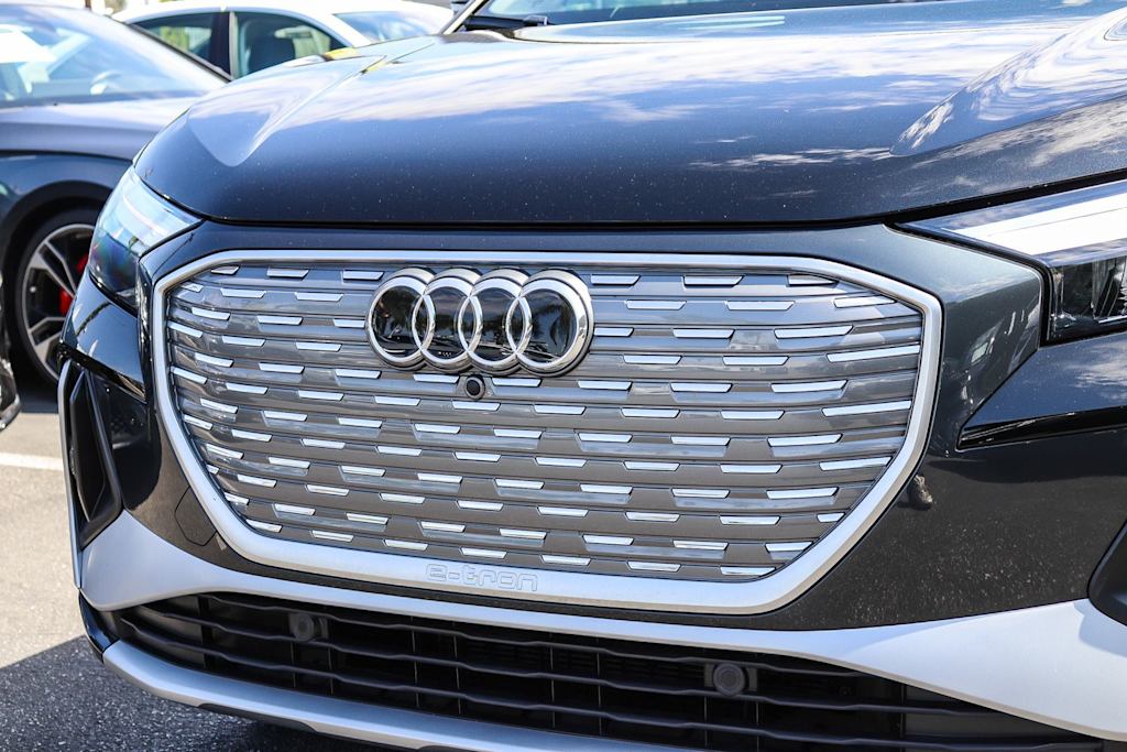 Thumbnail: 2023 Audi Q4 e-tron - 21