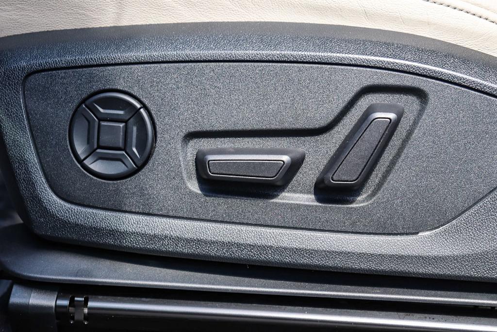 Thumbnail: 2023 Audi Q4 e-tron - 25