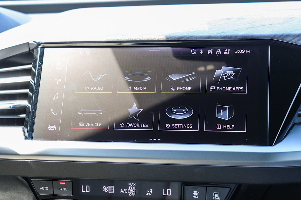 Thumbnail: 2023 Audi Q4 e-tron - 12