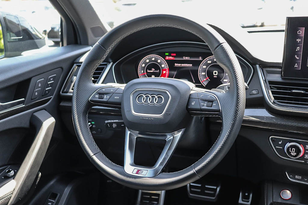 Thumbnail: 2024 Audi SQ5 - 8