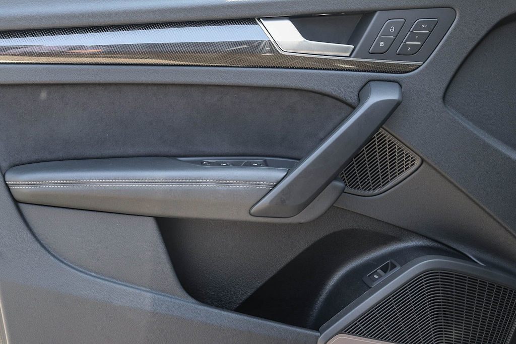 Thumbnail: 2024 Audi SQ5 - 26