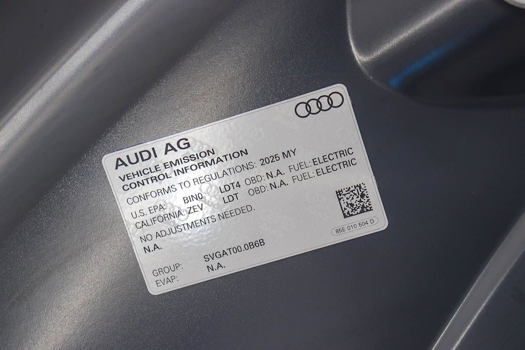 Thumbnail: 2025 Audi Q6 e-tron - 15