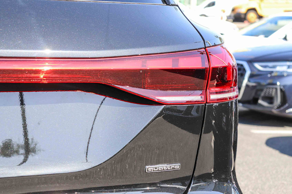 Thumbnail: 2025 Audi Q6 e-tron - 5