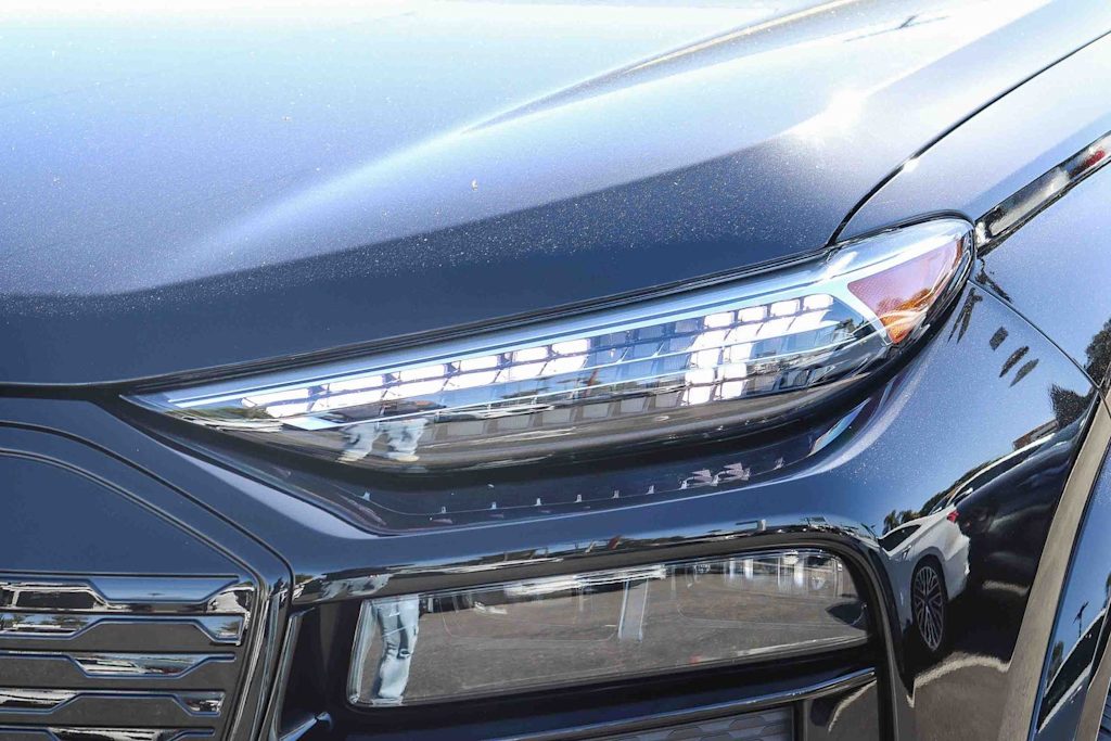 Thumbnail: 2025 Audi Q6 e-tron - 17