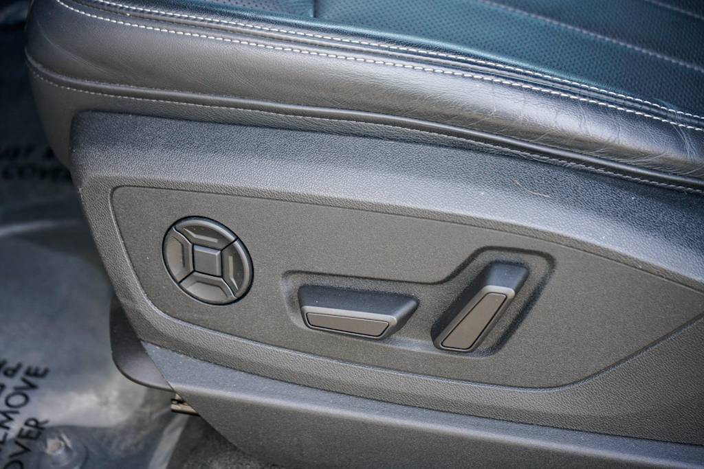 Thumbnail: 2023 Audi e-tron - 26