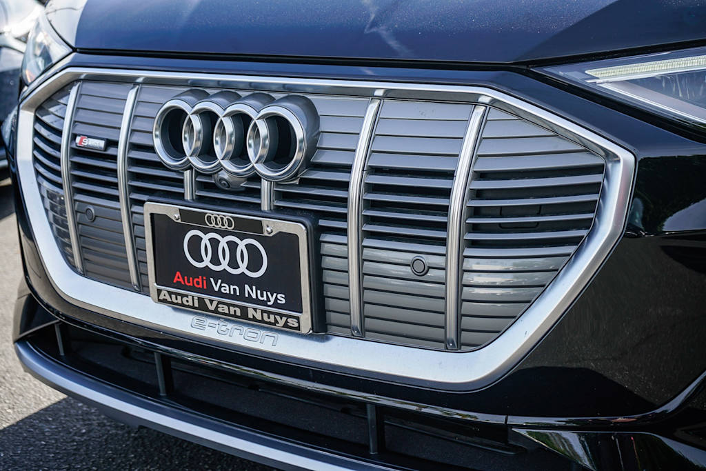 Thumbnail: 2023 Audi e-tron - 22