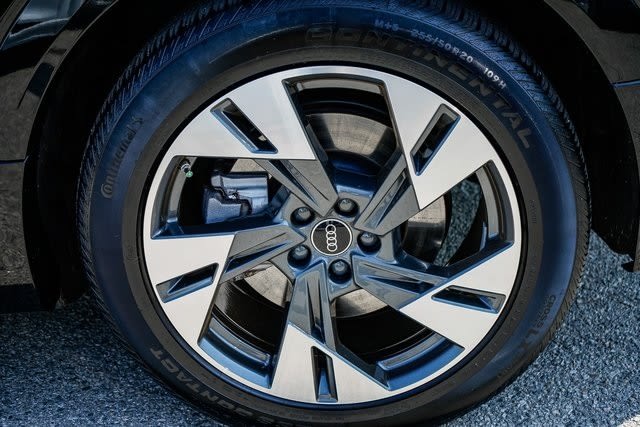 2023 Audi e-tron Premium Plus 6