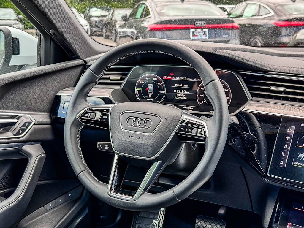 Thumbnail: 2023 Audi e-tron - 8