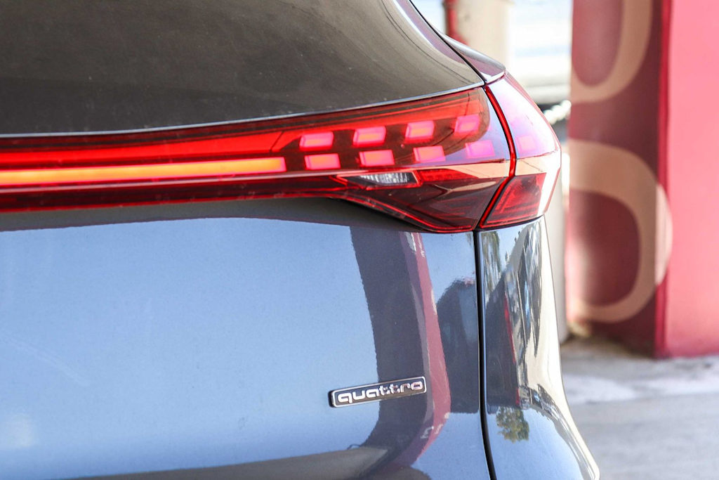 Thumbnail: 2025 Audi Q5 - 12