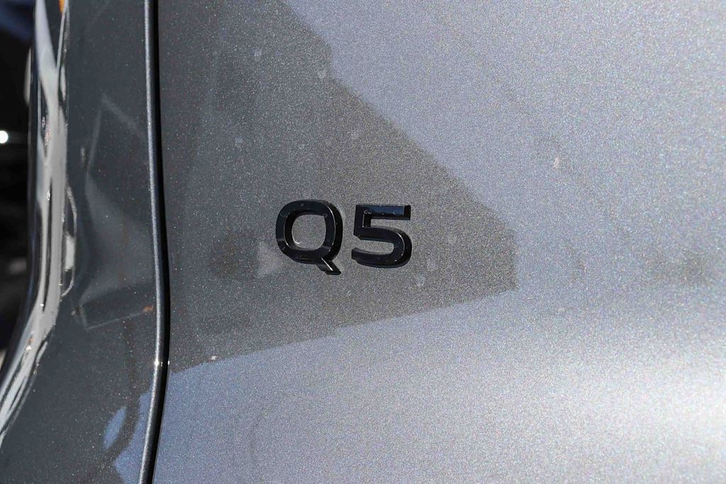 Thumbnail: 2025 Audi Q5 - 6
