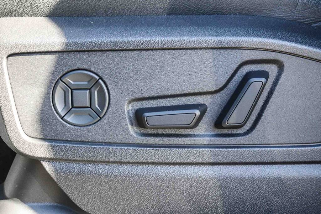Thumbnail: 2025 Audi Q5 - 28