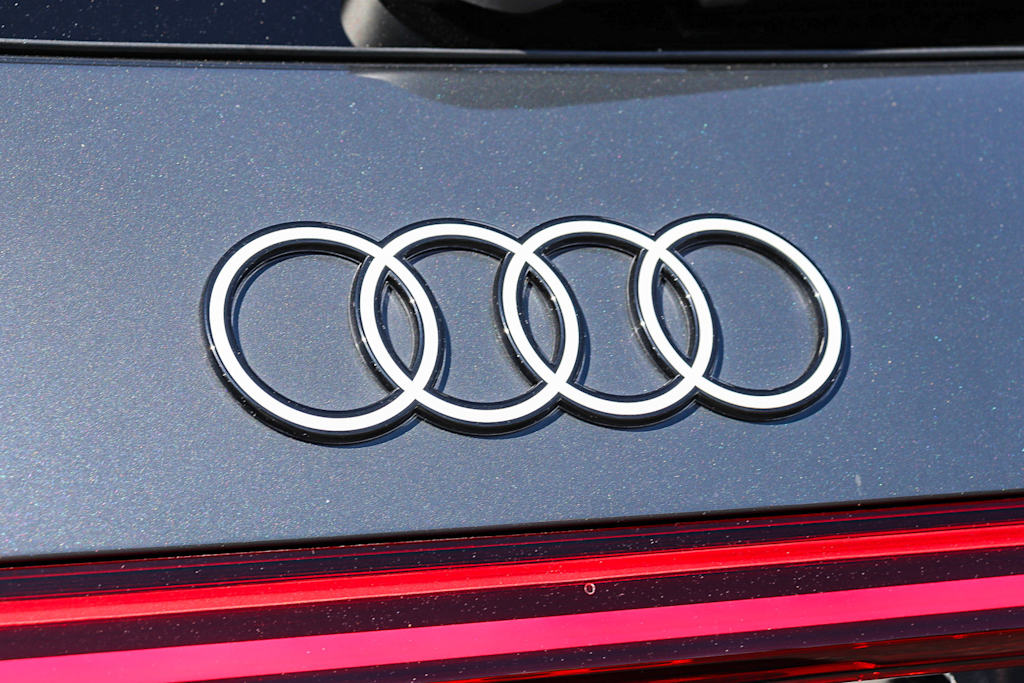 Thumbnail: 2025 Audi Q5 - 22