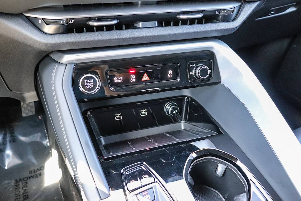 Thumbnail: 2025 Audi Q5 - 29
