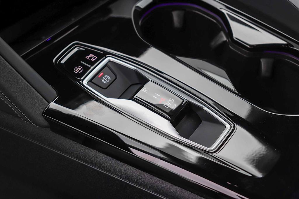 Thumbnail: 2025 Audi Q5 - 13