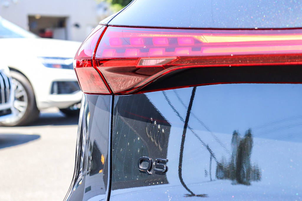 Thumbnail: 2025 Audi Q5 - 21
