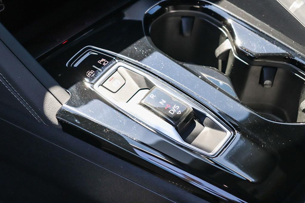 Thumbnail: 2025 Audi Q5 - 13
