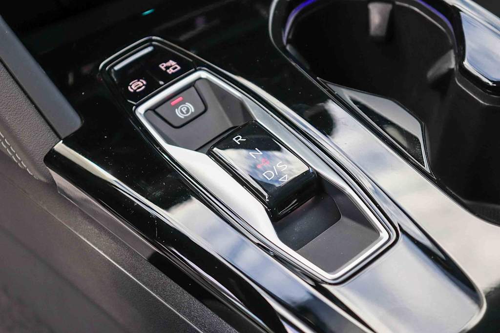 Thumbnail: 2025 Audi Q5 - 13
