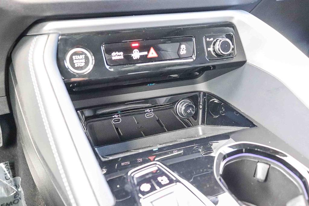 Thumbnail: 2025 Audi Q5 - 27